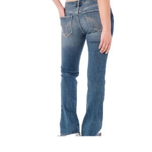 Hollister Low Rise Straight Leg in Medium Wash Denim Size 11